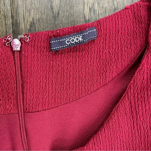 Code Dress - Picture 6 of 11